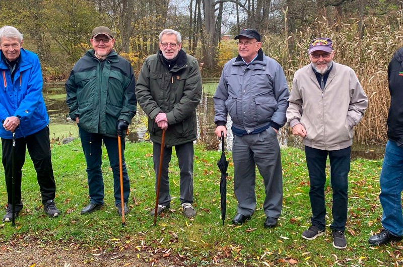 Erik, Erik, Karl-Helmer, Søren, Kaj og Finn har været glade for gåturene sammen i og omkring Hadsund.