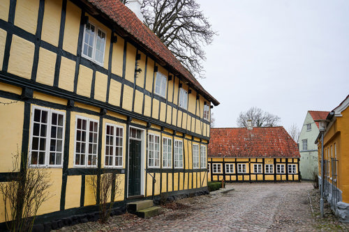 Foto af gamle bindingsværkshuse i Mariager